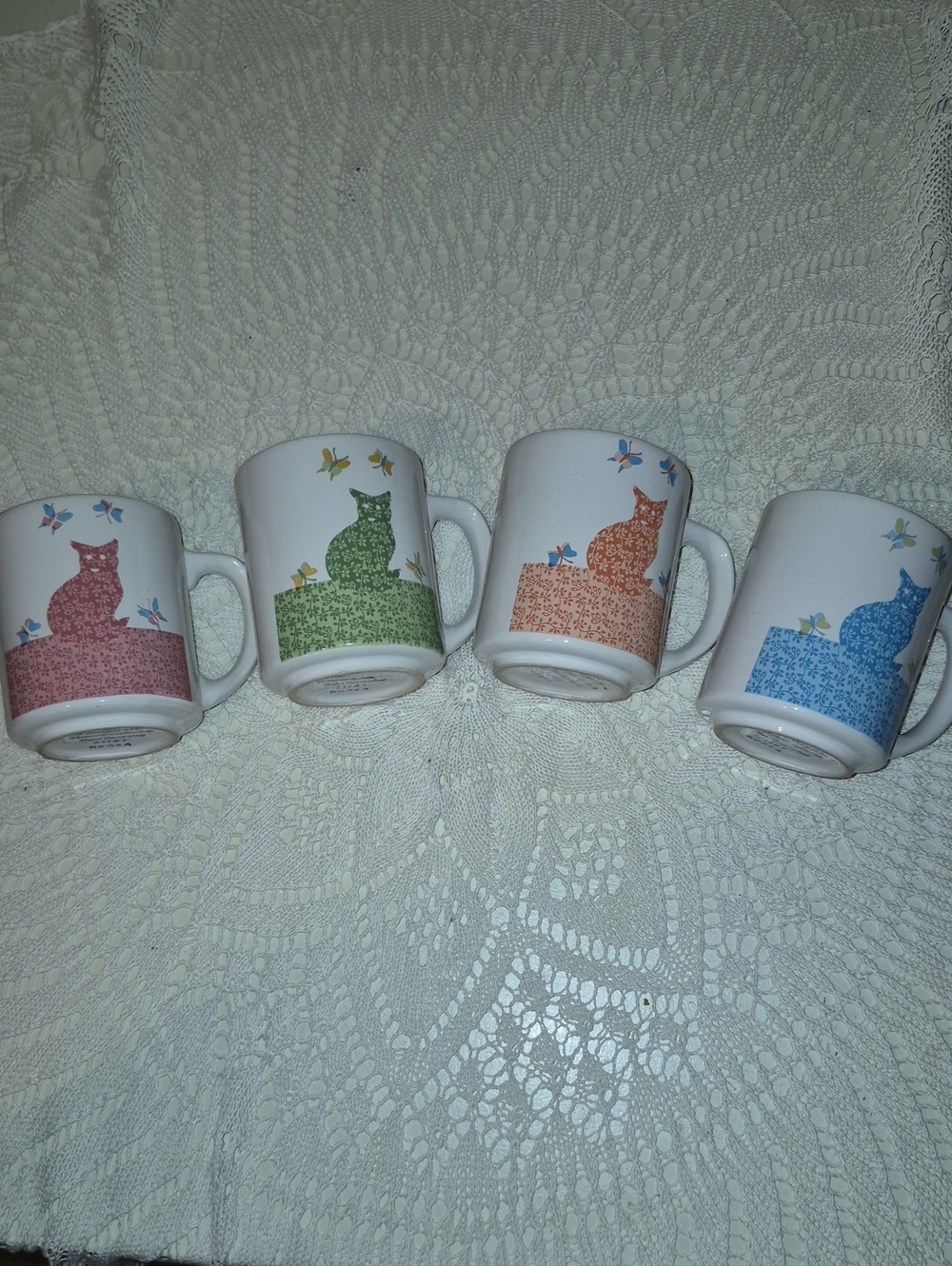 Set of 4 Vintage Cat Pattern Ceramic Coffee Mugs By Sunnycraft